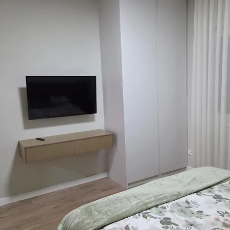 Apartment Just Renovated 1st Floor Near Center 2 Tirana