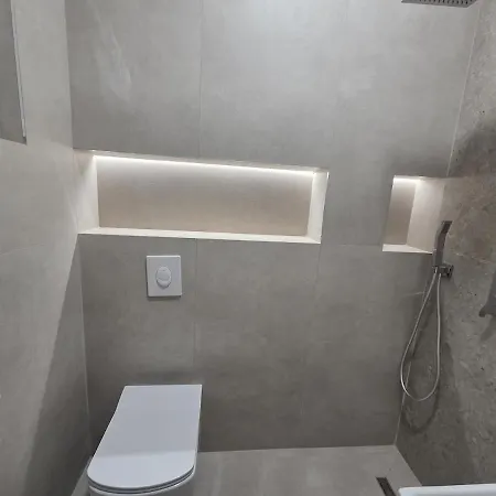 Just Renovated 1st Floor Near Center 2 Apartment Tirana