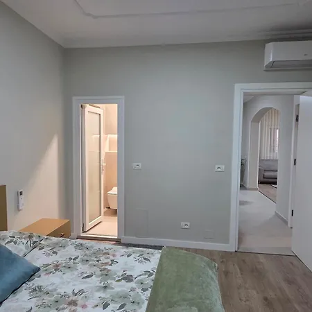 Apartment Just Renovated 1st Floor Near Center 2 Tirana